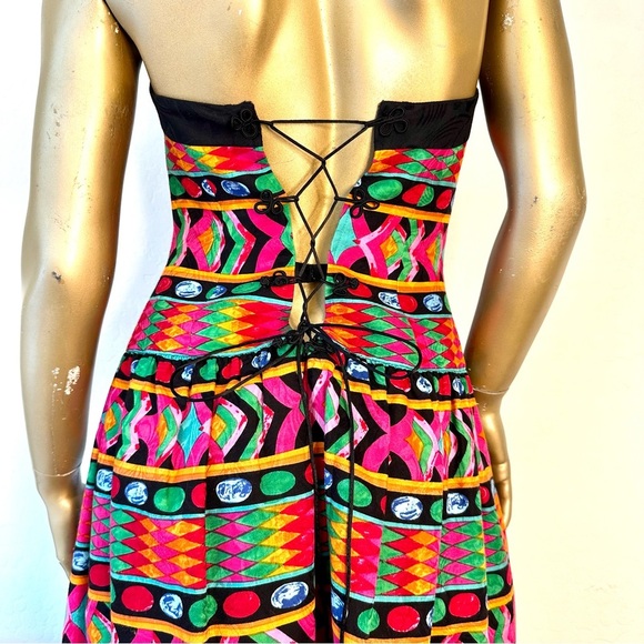 VINTAGE A.J. BARI BRIGHT MULTI-COLOR LACE-UP BACK STRAPLESS FIT & FLARE DRESS 6 - Picture 2 of 8